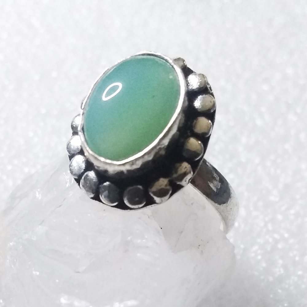 Feminine Chrysoprase Ring Sz 7.75 - Love & Prosperity! Heart Chakra! Abundance! - Picture 4 of 7
